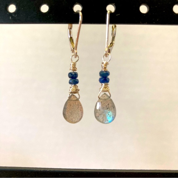 925 Sterling and Labradorite earrings. Like new. Rarely worn. - Picture 1 of 5